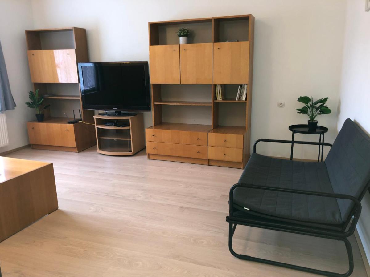 Apartmany Jevany ภายนอก รูปภาพ