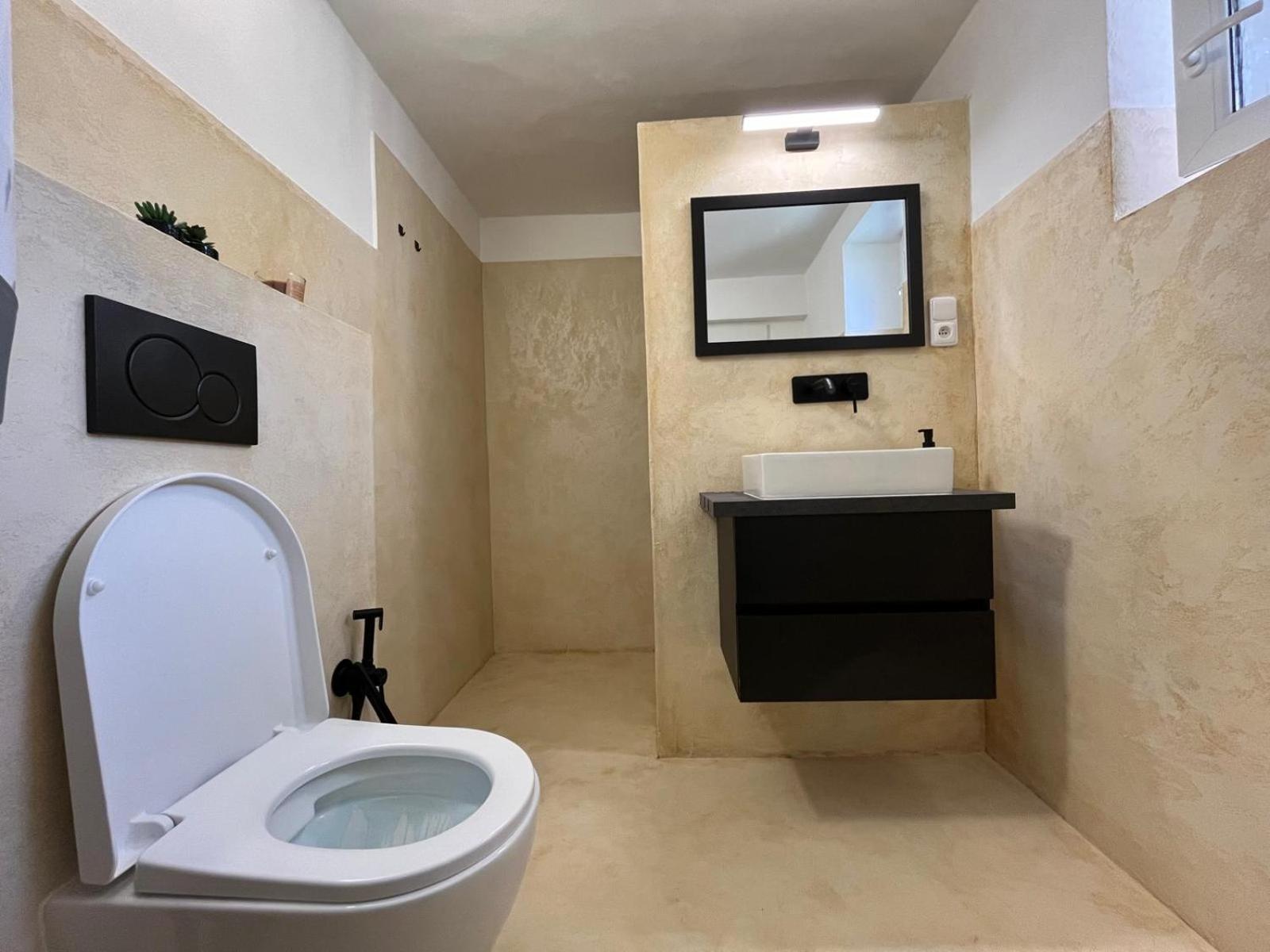 Apartmany Jevany ภายนอก รูปภาพ